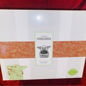 Scentsy Mandalorian The Child Warmer - White and Green